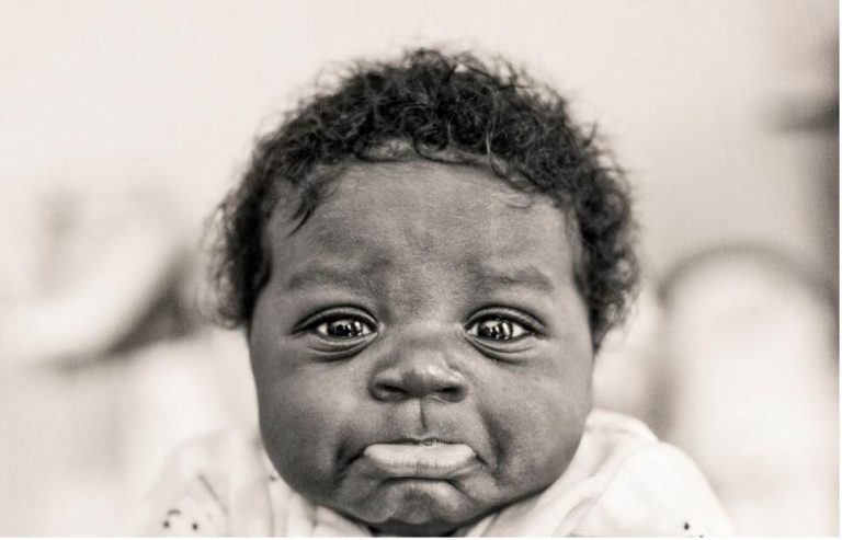 Καλοκαίρι: Ο ρατσισμός της ξαπλώστρας