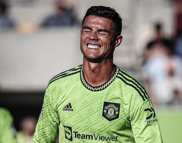 Αδιανόητος διασυρμός για τη Γιουνάιτεντ: Τέσσερα γκολ σε 20′ από την Μπρέντφορντ! (vids)