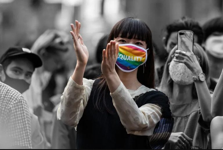 Ιαπωνία: Δικαστήριο δεν αναγνωρίζει τρανς γυναίκα ως μητέρα του παιδιού της