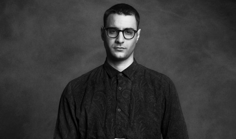 Ίαν Στρατής: Αυτή είναι η μητέρα του – Μοιάζουν σαν δύο σταγόνες νερό!