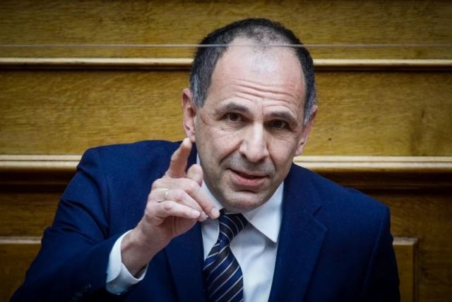 Βουλή: Καυγάς Τσίπρα – Γεραπετρίτη για τις υποκλοπές