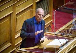 Βαρουφάκης: Παρακολουθούσαν το κινητό μου από το 2015