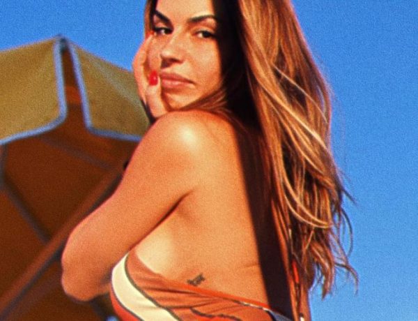 Το «καυτό» μπικίνι της Χριστίνας Κολέτσα… δεν αφήνει τίποτα στη φαντασία