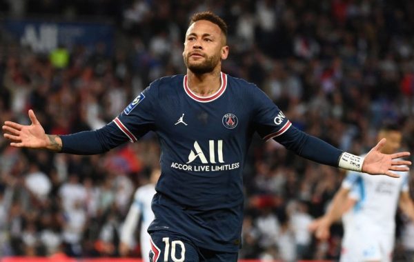 Με το μυαλό στο Μουντιάλ ο Νεϊμάρ – Έχει το τρόπαιο φόντο στο κινητό του