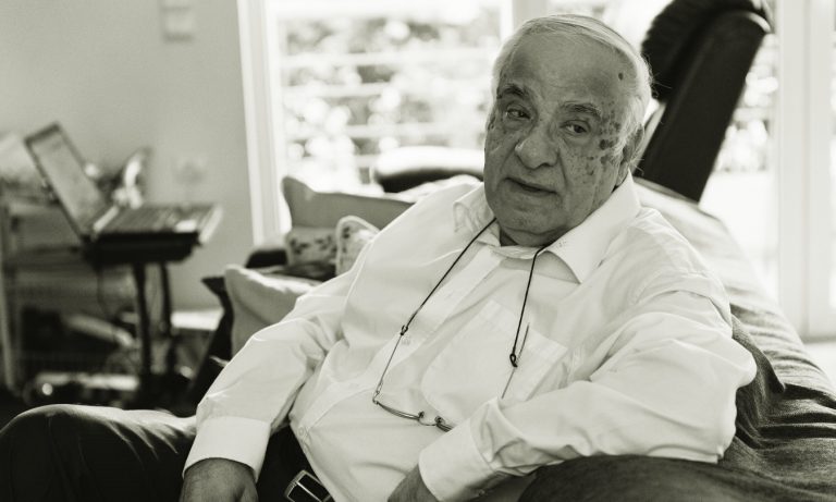 Διονύσης Σιμόπουλος: ο σπουδαίος οδηγός στο ταξίδι της γνώσης