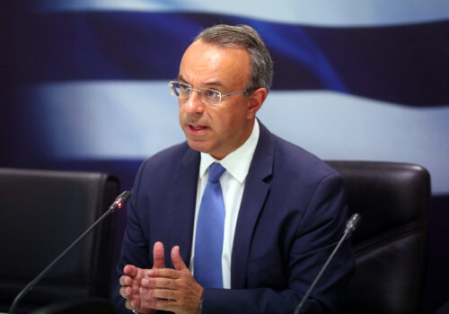 Editorial Ta Nea: The need for a steady social benefits policy