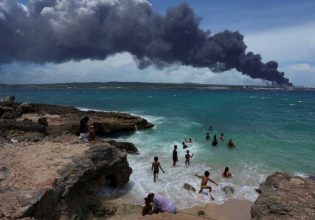 Κούβα: Πυρκαγιά σε πετρελαϊκές εγκαταστάσεις στην Κούβα – Ενας νεκρός, 17 πυροσβέστες αγνοούμενοι