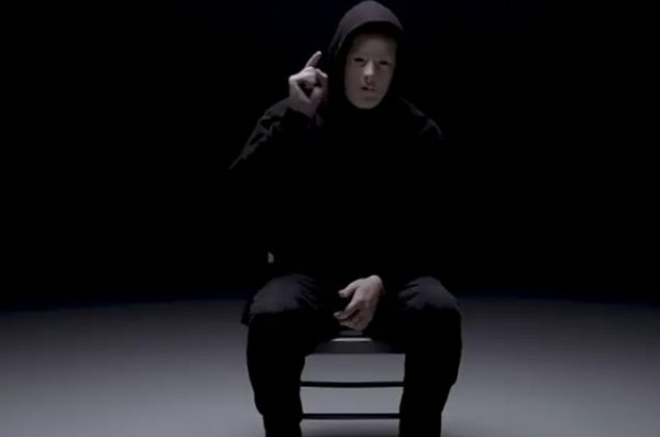 Διευθυντής ξενοδοχείου βγάζει στη φόρα τα άπλυτα των πλούσιων επισκεπτών