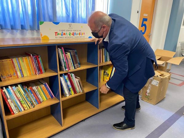 «Υιοθέτησε» την βιβλιοθήκη του ΓΝ Παίδων Πεντέλης ο Δήμος Διονύσου