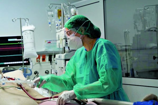 Λίβανος: Έβαλε φωτιά στη σύζυγό του γιατί αρνήθηκε να κάνει έκτρωση [εικόνες]