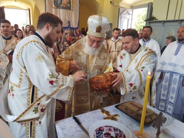 Σέρβος επίσκοπος καλεί σε ένοπλη επίθεση κατά των ΛΟΑΤΚΙ