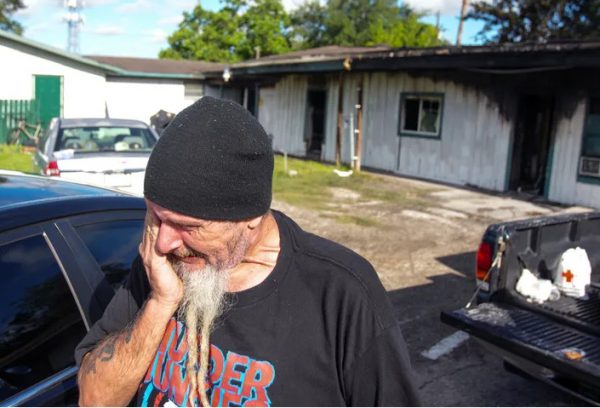 Ενοικος κτιρίου έβαλε πρώτα φωτιά και μετά σκότωσε άλλους τρεις