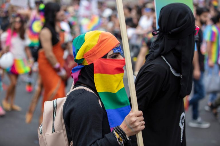 Αφγανιστάν: Queer Αφγανοί κατάφεραν να ξεφύγουν από τους Ταλιμπάν – Μοιράζονται τις ιστορίες τους