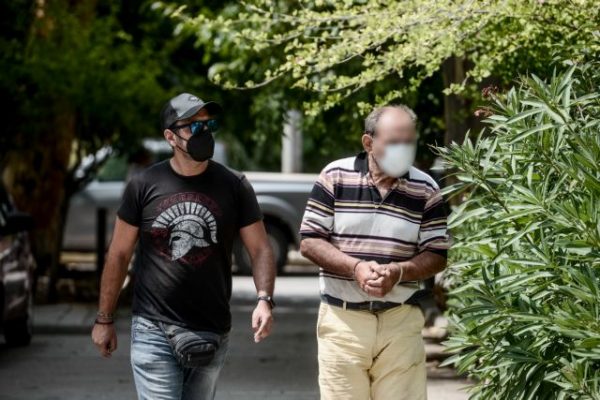 Αλεποχώρι: Ο 70χρονος πυροβόλησε σε ευθεία βολή τα παιδιά