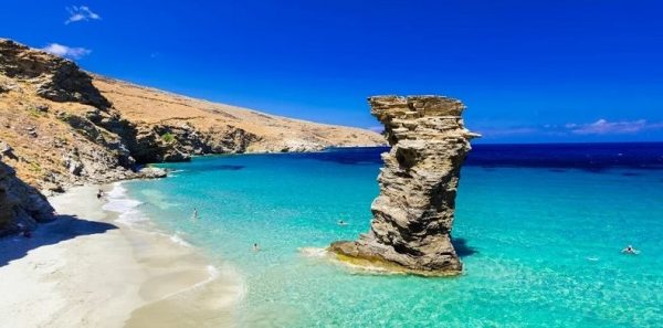 Άνδρος: 15χρονος τραυματίστηκε από ταχύπλοο – Μεταφέρεται με ελικόπτερο στην Αθήνα