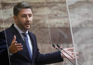 Ανδρουλάκης: Γιατί αρνούμαι να ενημερωθώ εξωθεσμικά για την παρακολούθησή μου