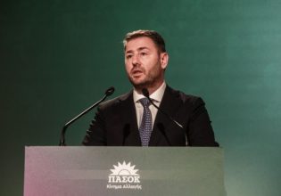 Ανδρουλάκης: «Ποια σκιά φωτίσατε κ. Μητσοτάκη;» – Ζητώ να ανακοινωθεί ο λόγος παρακολούθησής μου από την ΕΥΠ