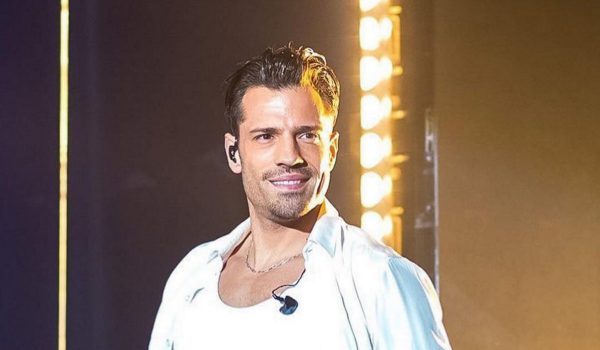 Κωνσταντίνος Άργυρος: Του πέταξαν (ξανά) σουτιέν σε συναυλία