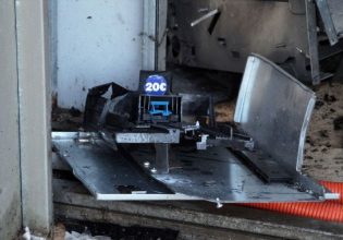 Αργυρούπολη: Ισχυρή έκρηξη τη νύχτα σε ΑΤΜ – Καταστράφηκε ολοσχερώς