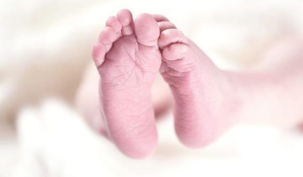 Σε σοκ το ζευγάρι στη Λάρισα που του έδωσαν λάθος μωρό – Ζητούν τεστ DNA