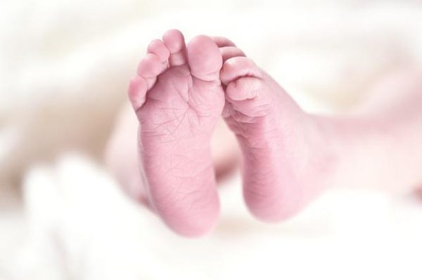 Σε σοκ το ζευγάρι στη Λάρισα που του έδωσαν λάθος μωρό  - Ζητούν τεστ DNA