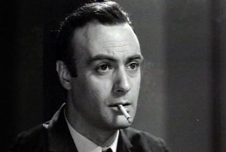 Ανδρέας Μπάρκουλης: H Φίνος Φιλμ δεν τον ξεχνά – Οι noir στιγμές του που άφησαν εποχή