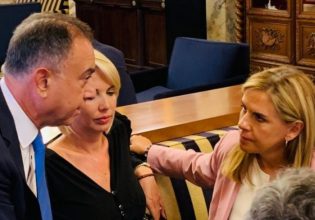 Παρασκήνιο από τη Βουλή – Τι έγινε στους διαδρόμους – Αποκλειστικές φωτογραφίες