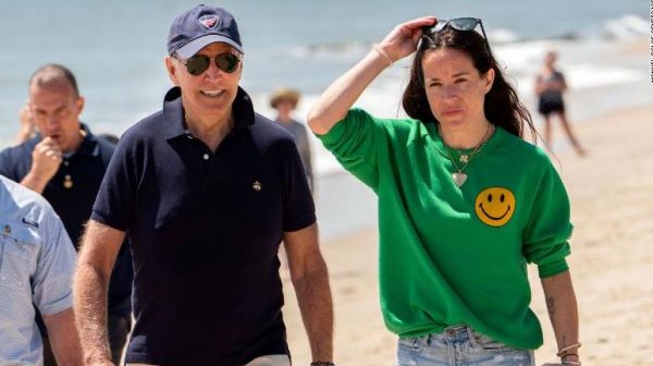 ΗΠΑ: Έκλεψαν το ημερολόγιο της κόρης του Μπάιντεν – Προσπάθησαν να το πουλήσουν στο επιτελείο του Τραμπ