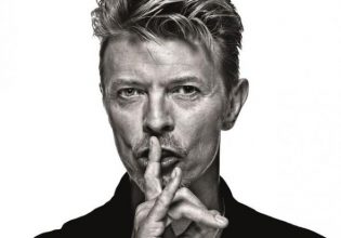 Ο Ντέιβιντ Μπόουι είναι ο Βρετανός καλλιτέχνης με τη μεγαλύτερη επιρροή τα τελευταία 50 χρόνια