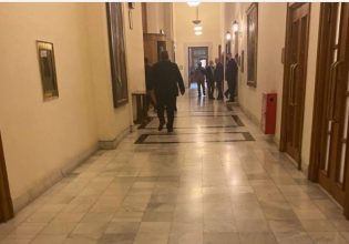 Αδειασε η Βουλή μέσα σε λίγα λεπτά, μετά τη θυελλώδη συνεδρίαση [φωτό]