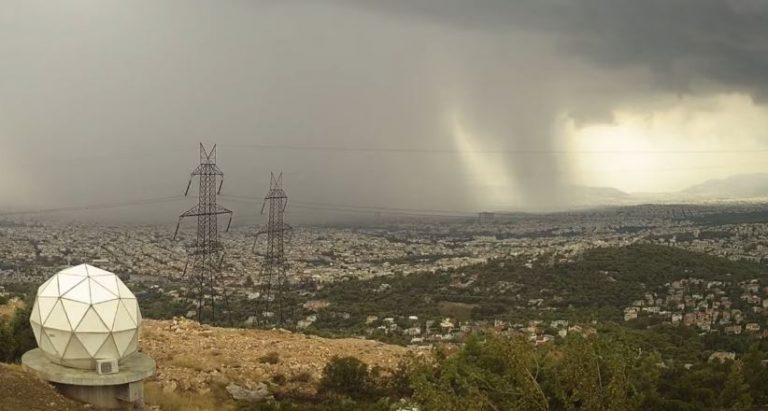 Καιρός: Εντυπωσιακό βίντεο με τις καταιγίδες που «χτύπησαν» χθες την Αττική