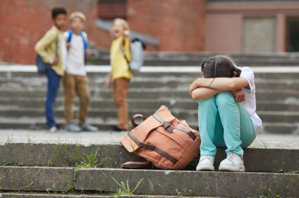 Υπόθεση bullying: «Μου κατέστρεψαν το παιδί, πάθαινε κρίσεις πανικού, απομονωνόταν»