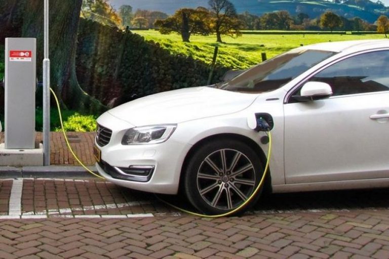 Ηλεκτροκίνηση: Η διαδικασία βήμα – βήμα για την απόκτηση ηλεκτρικού αυτοκινήτου