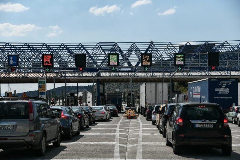 Τροχαία: Χωρίς προβλήματα μέχρι στιγμής η έξοδος του Δεκαπενταύγουστου – Σε πλήρη εξέλιξη τα έκτακτα μέτρα της αστυνομίας