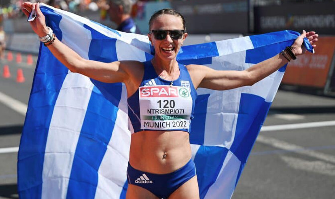 «Διπλά χρυσή»: Υπουργοί «υποκλίνονται» στην Αντιγόνη Ντρισμπιώτη