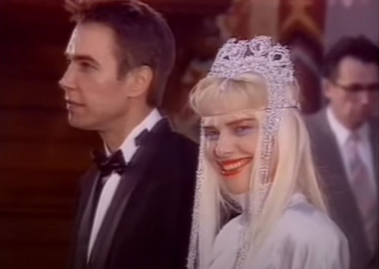 Η περίπτωση Τζεφ Κουνς και το love story με την Τσιτσιολίνα