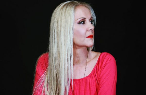 Έλντα Πανοπούλου: Απολαμβάνει τις διακοπές της και φωτογραφίζεται στη θάλασσα