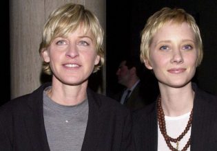 Αν Χεκ: Σοκαριστικό τροχαίο για την πρώην σύντροφο της Έλεν Ντε Τζένερις – Παλεύει για τη ζωή της