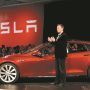 Ελον Μάσκ: Πούλησε μετοχές της Tesla 6,9 δισ. δολαρίων