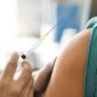 Κοροναϊός: Πήρε έγκριση το εμβόλιο της Moderna κατά της Όμικρον στη Βρετανία