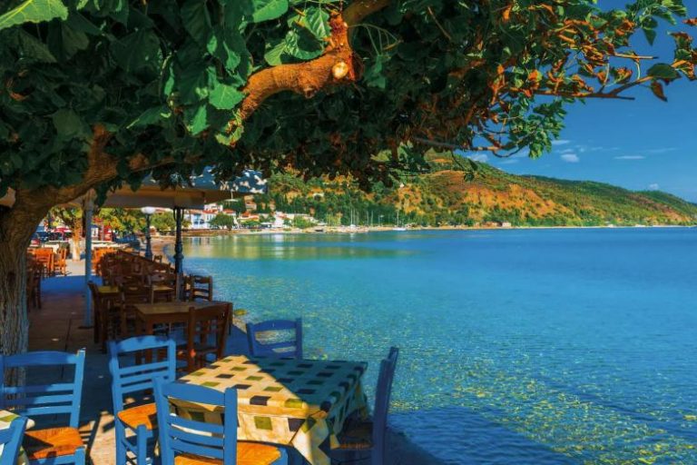 Βόρεια Εύβοια – Σάμος Pass: Στις 25 Αυγούστου ανοίγει η πλατφόρμα για την προμήθεια 13.800 καρτών για τον Σεπτέμβριο