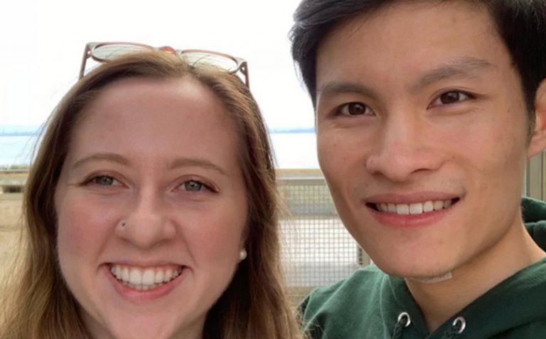 Η φεμινίστρια που διχάζει το ίντερνετ: Δεν χρησιμοποιεί τη λέξη «σύζυγος» γιατί είναι «σεξιστική»