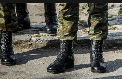 Ο φαντάρος που κατακρεούργησε με 58 μαχαιριές τον συνάδελφό του: «Από τη μανία στράβωσε το μαχαίρι»