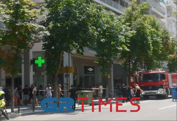 Θεσσαλονίκη: Φωτιά σε διαμέρισμα – Απομακρύνθηκαν με ασφάλεια γιαγιά και εγγονός