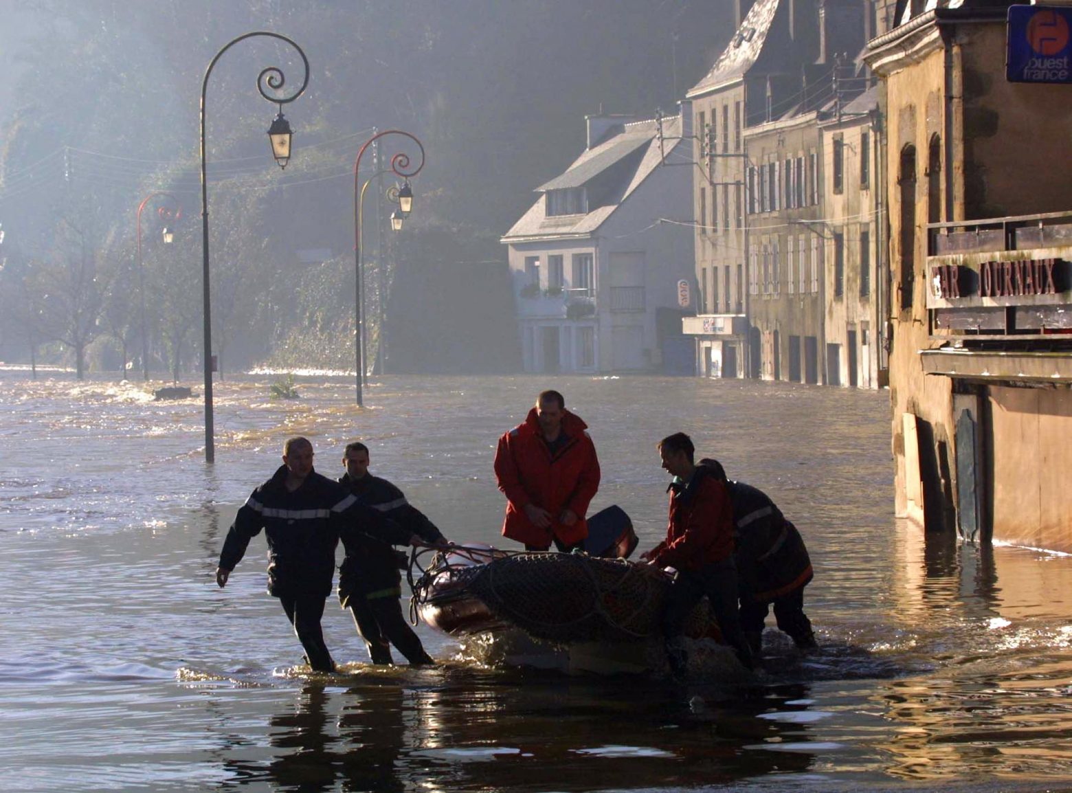 Γαλλία: Μετά την ξηρασία, φονικές καταιγίδες στην Κορσική - Ένας νεκρός και εννέα τραυματίες