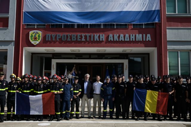 Στην Ελλάδα οι Γάλλοι πυροσβέστες - Στυλιανίδης: Η παρουσία σας αποδεικνύει ότι η ευρωπαϊκή αλληλεγγύη λειτουργεί στην πράξη
