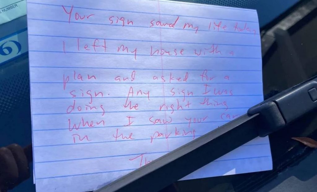 «Μου έσωσες τη ζωή»: Ετοιμαζόταν να αυτοκτονήσει μέχρι που είδε ένα αυτοκόλλητο σε προφυλακτήρα