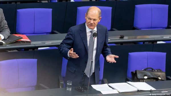 Γερμανία: Υπό πίεση ο Σολτς μετά τις νέες αποκαλύψεις για το σκάνδαλο Cum-Ex