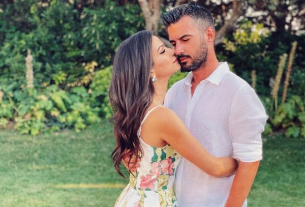 Κατερίνα Γερονικολού – Γιάννης Τσιμιτσέλης: Έπεσαν θύματα κλοπής στην Ινδονησία