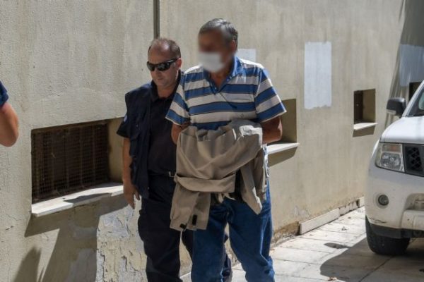 Χαμός στοv αέρα με τον δικηγόρο του αντιδημάρχου Ζίτσας: «Δεν θα μας βγάλετε τρελούς»